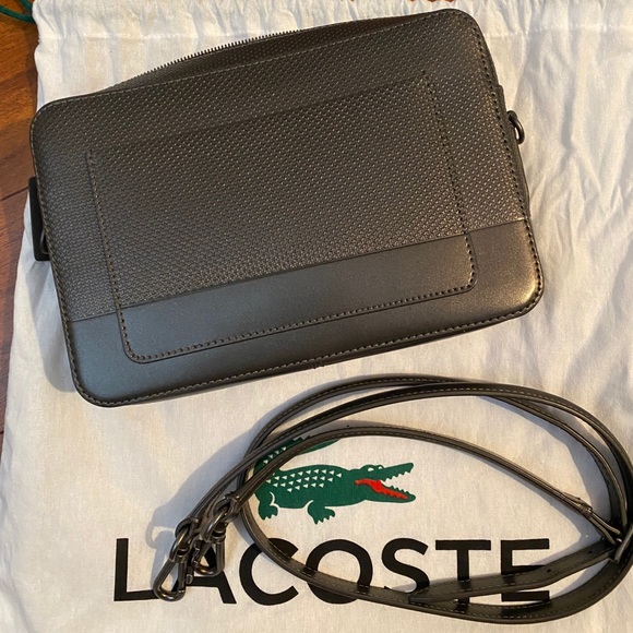 ***SOLD***Lacoste small crossbody bag - Picture 2 of 4